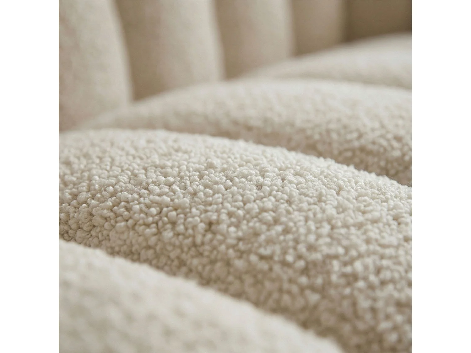 Canapé 2 Places design coquillage Horizan Tissu bouclette Crème