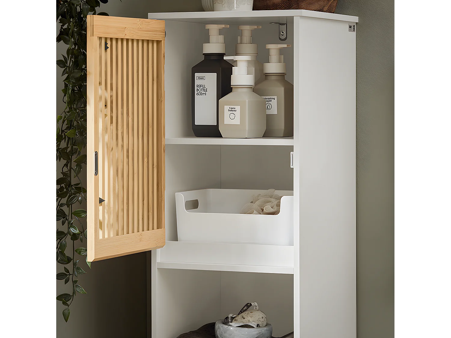SoBuy BZR127-W Meuble Colonne Armoire de Salle de Bain Étagère Étroite Meuble de Rangement Salle de Bain avec 2 Portes, 1 Compartiment