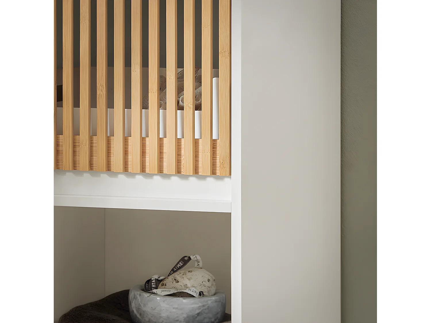 SoBuy BZR127-W Meuble Colonne Armoire de Salle de Bain Étagère Étroite Meuble de Rangement Salle de Bain avec 2 Portes, 1 Compartiment