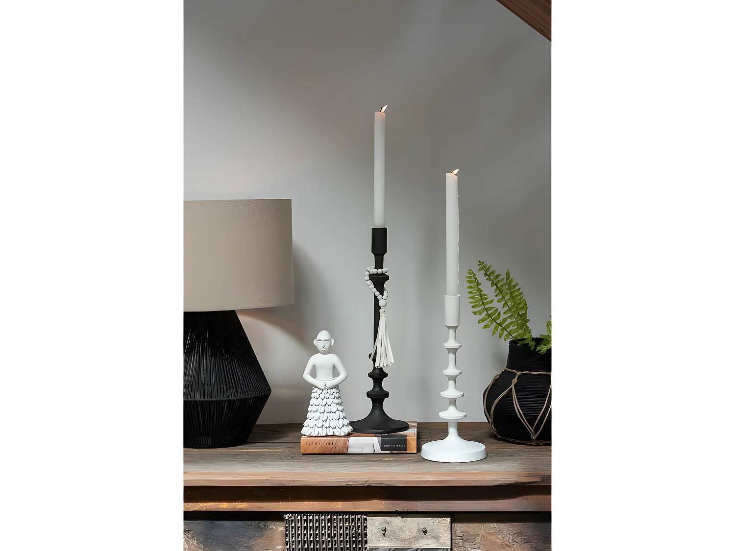 Candelabro a 1 candela in alluminio nero 12x32cm