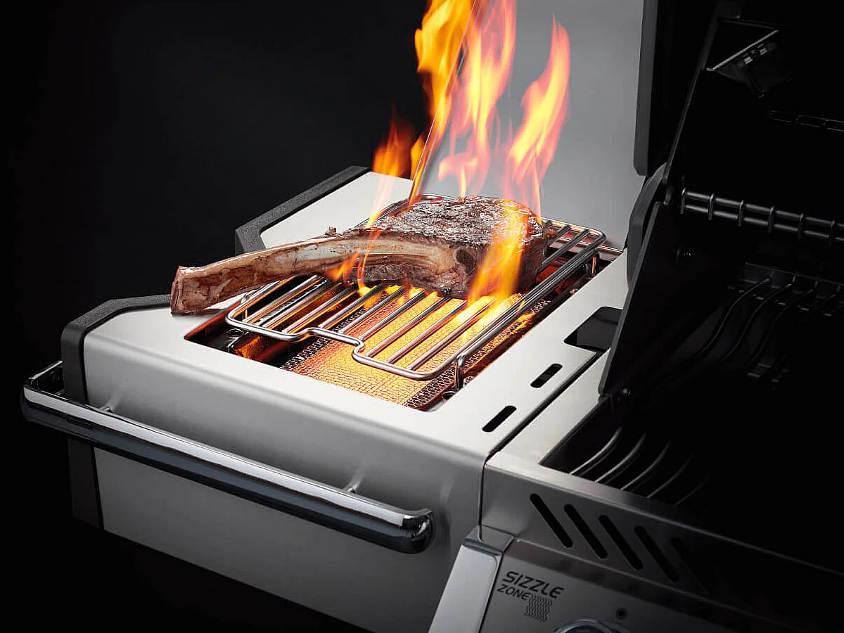 Barbecue à gaz Prestige Pro 500 SIB inox 4 brûleurs + Sizzle Zone + brûleur arrière - Napoleon