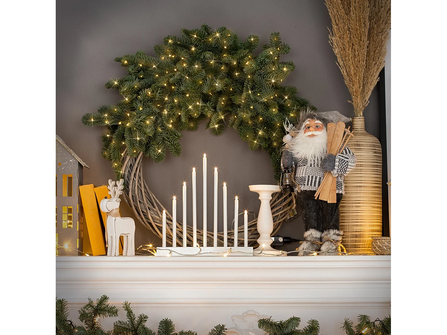 Catena luminosa natalizia a grappolo ghirlanda 600 LED Micro bianco caldo IP44