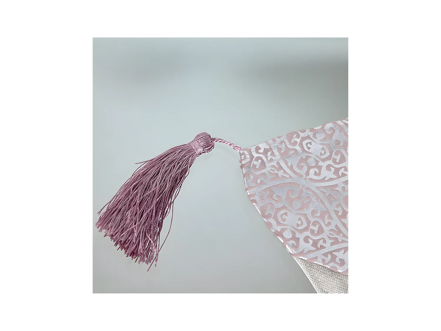 Camino 33*180 rosa flor de lis terciopelo pompones louise