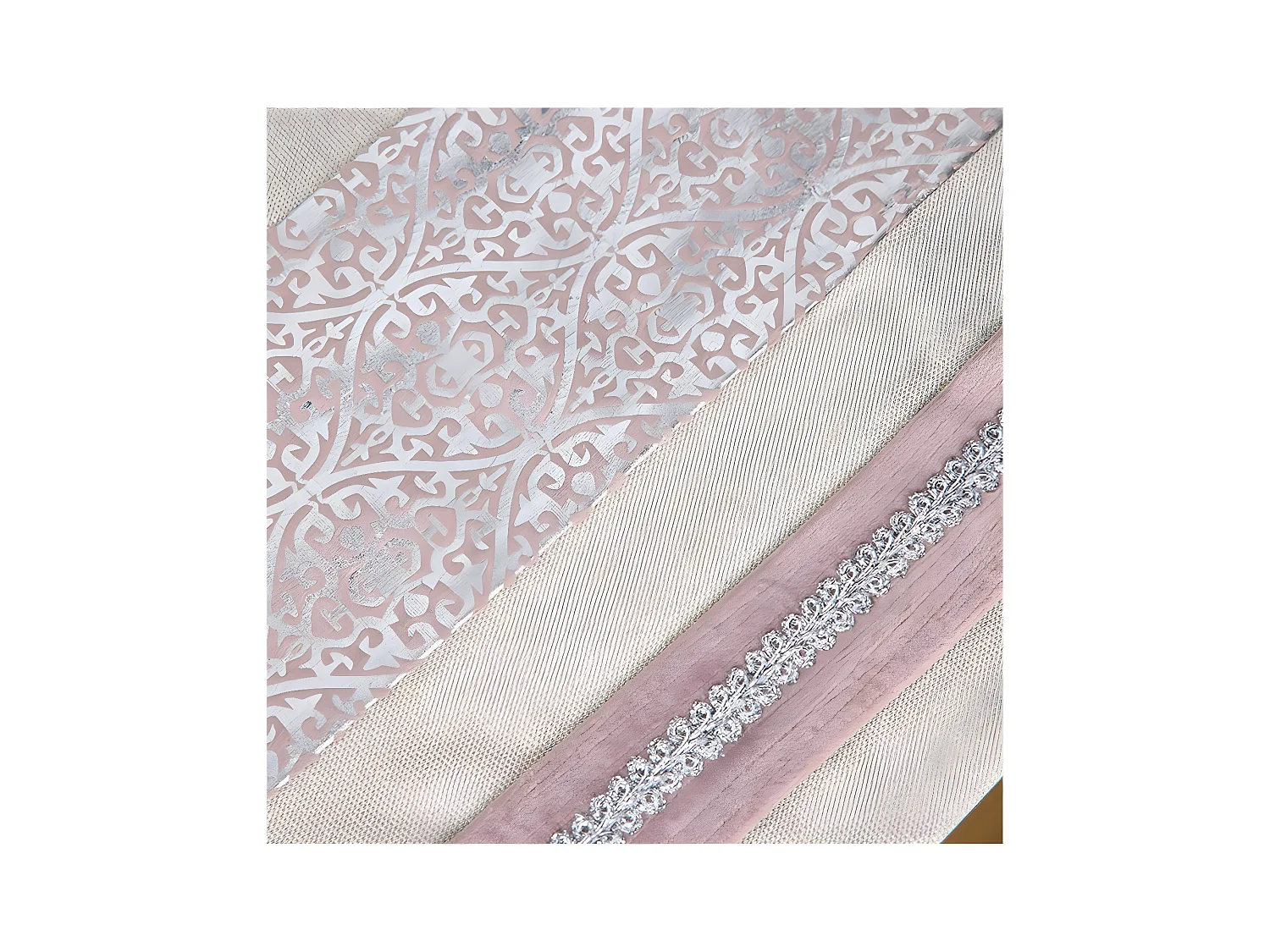 Camino 33*180 rosa flor de lis terciopelo pompones louise