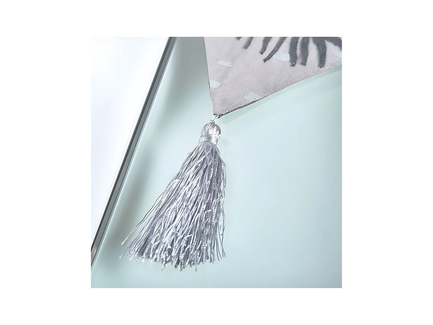 Camino 30*180 gris hoja bordada cerise