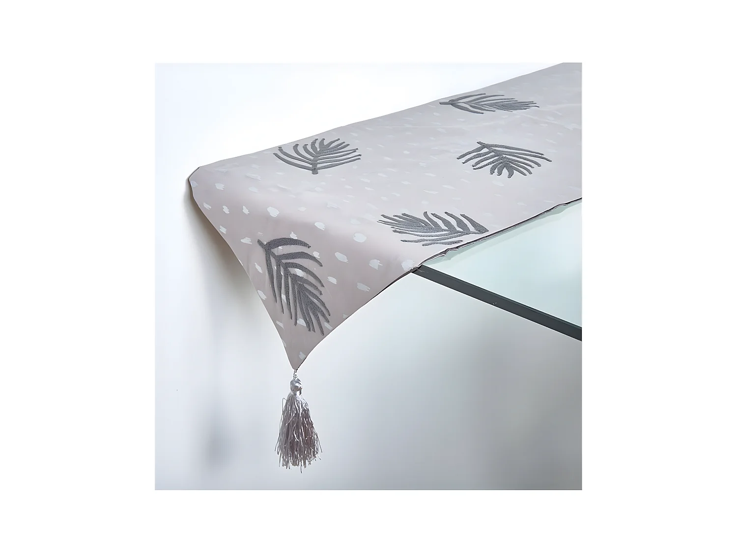 Camino 30*180 gris hoja bordada cerise