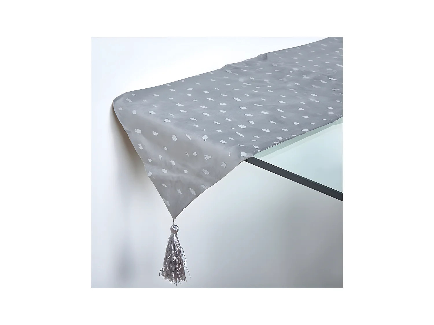 Camino 30*180 gris print plateado geneve