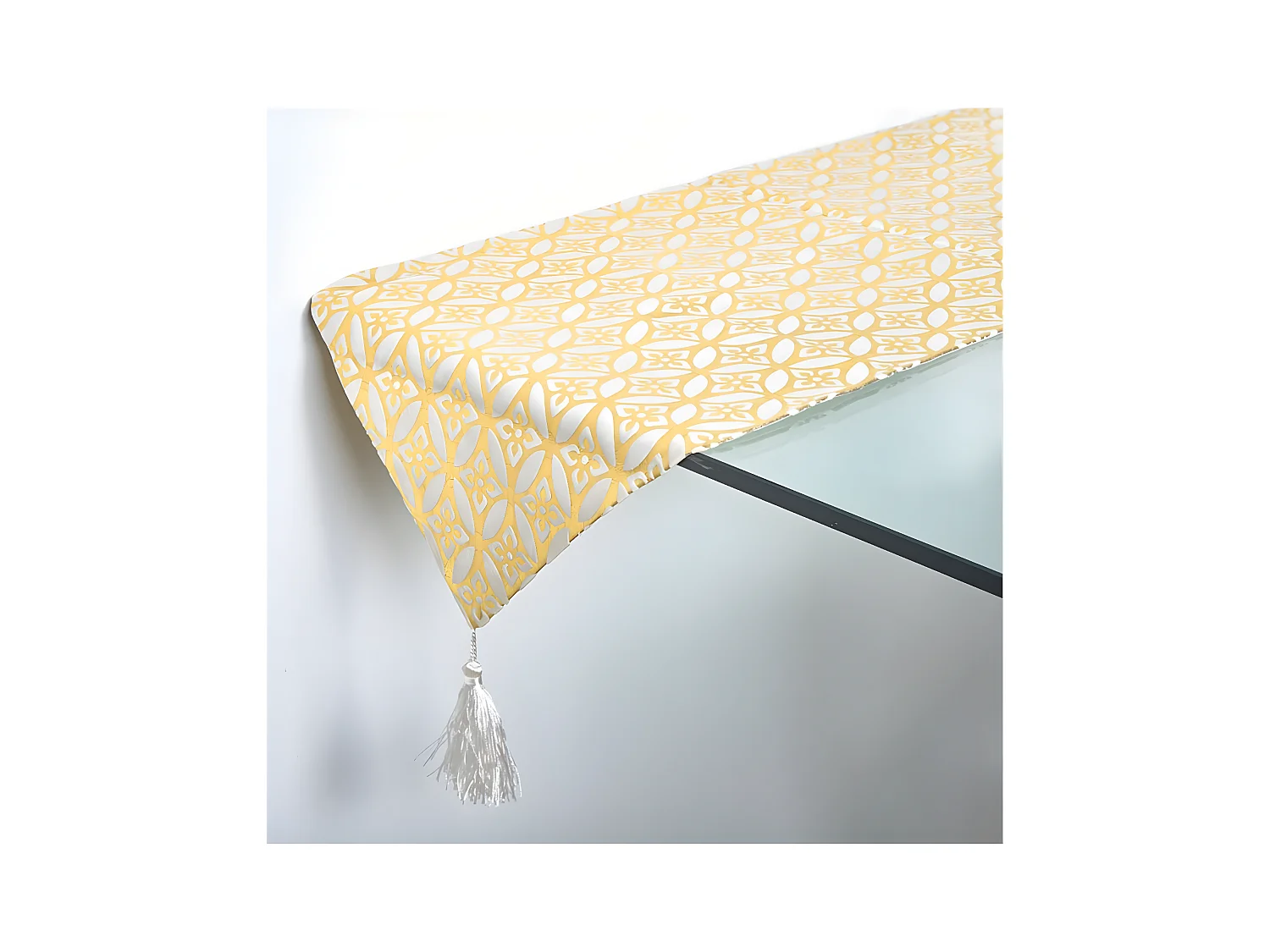 Camino 33*180 beige dorado cenefa flor vivienne