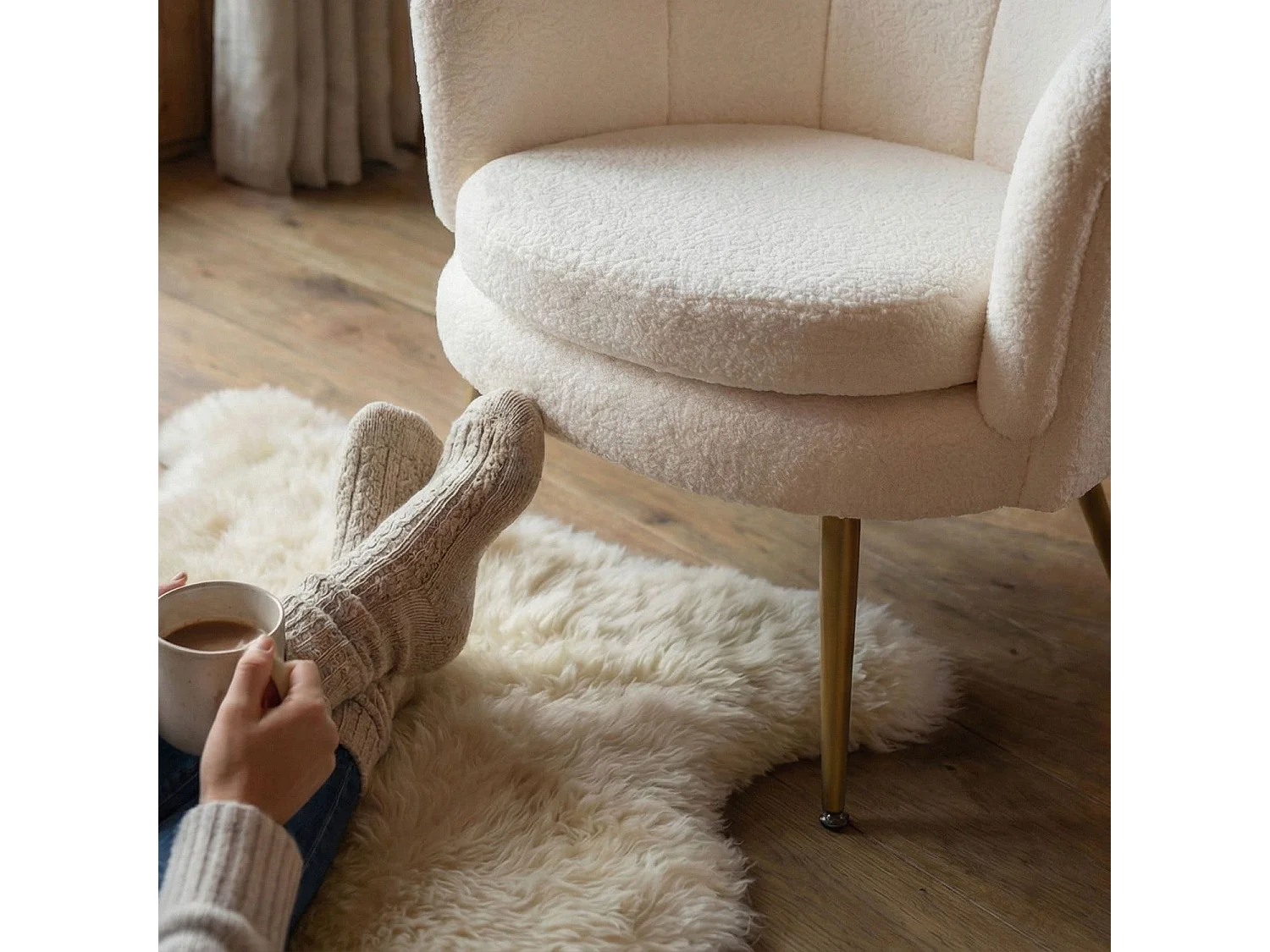 Fauteuil arrondi Brenda Tissu bouclette Beige