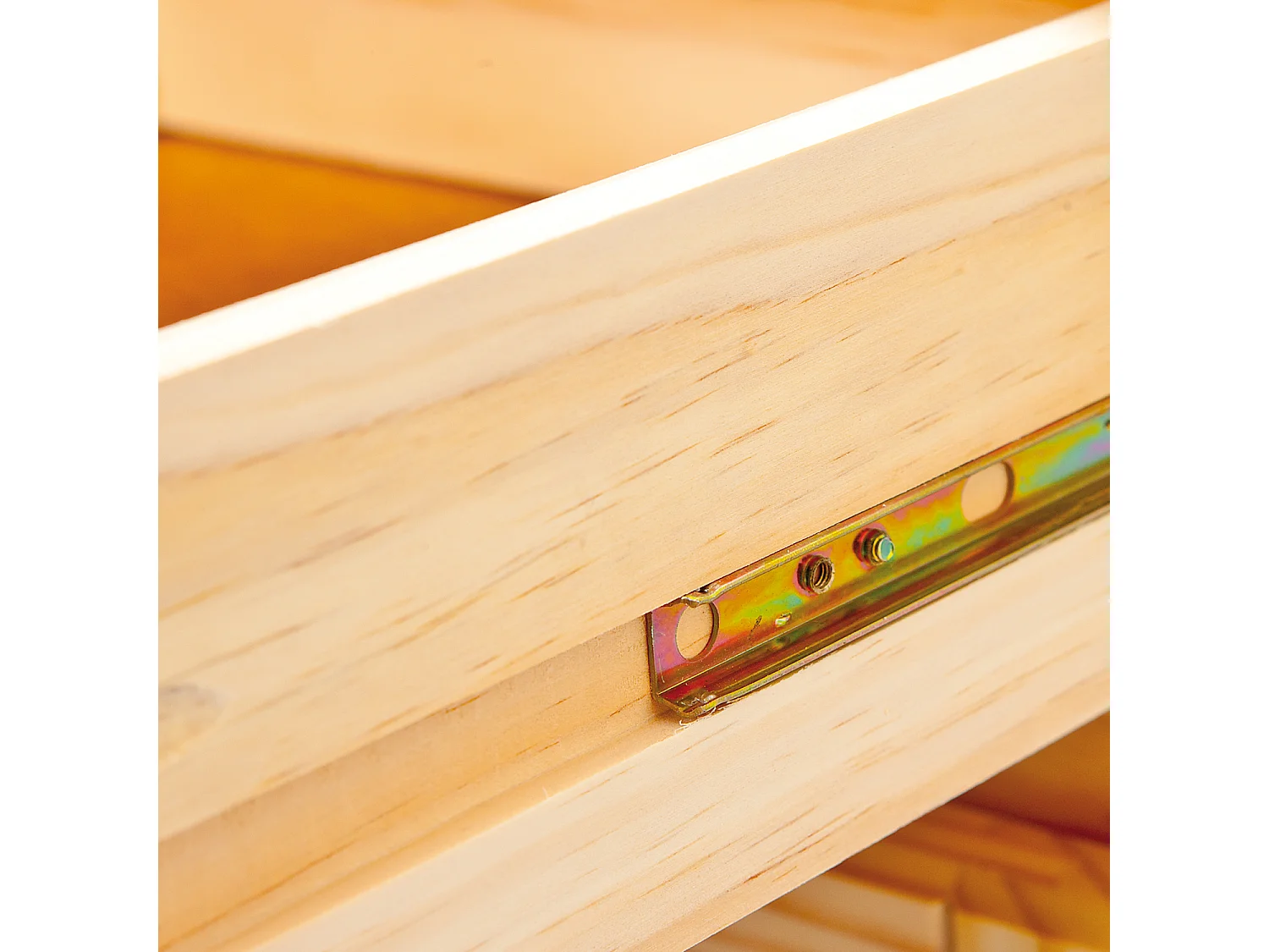 Toswa Vitrinenschrank 3 Türen, 2 Glastüren, 3 Schubladen, 2 offene Fächer, natur.