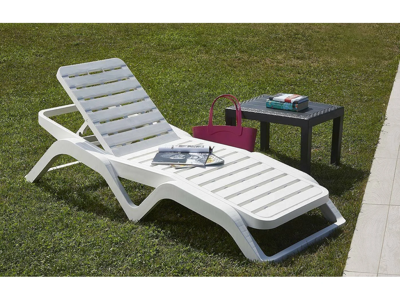 Chaise longue Ercolano, Chaise longue de jardin réglable, Chaise longue d'extérieur, 100% Made in Italy, 192x72h100 cm, Blanc