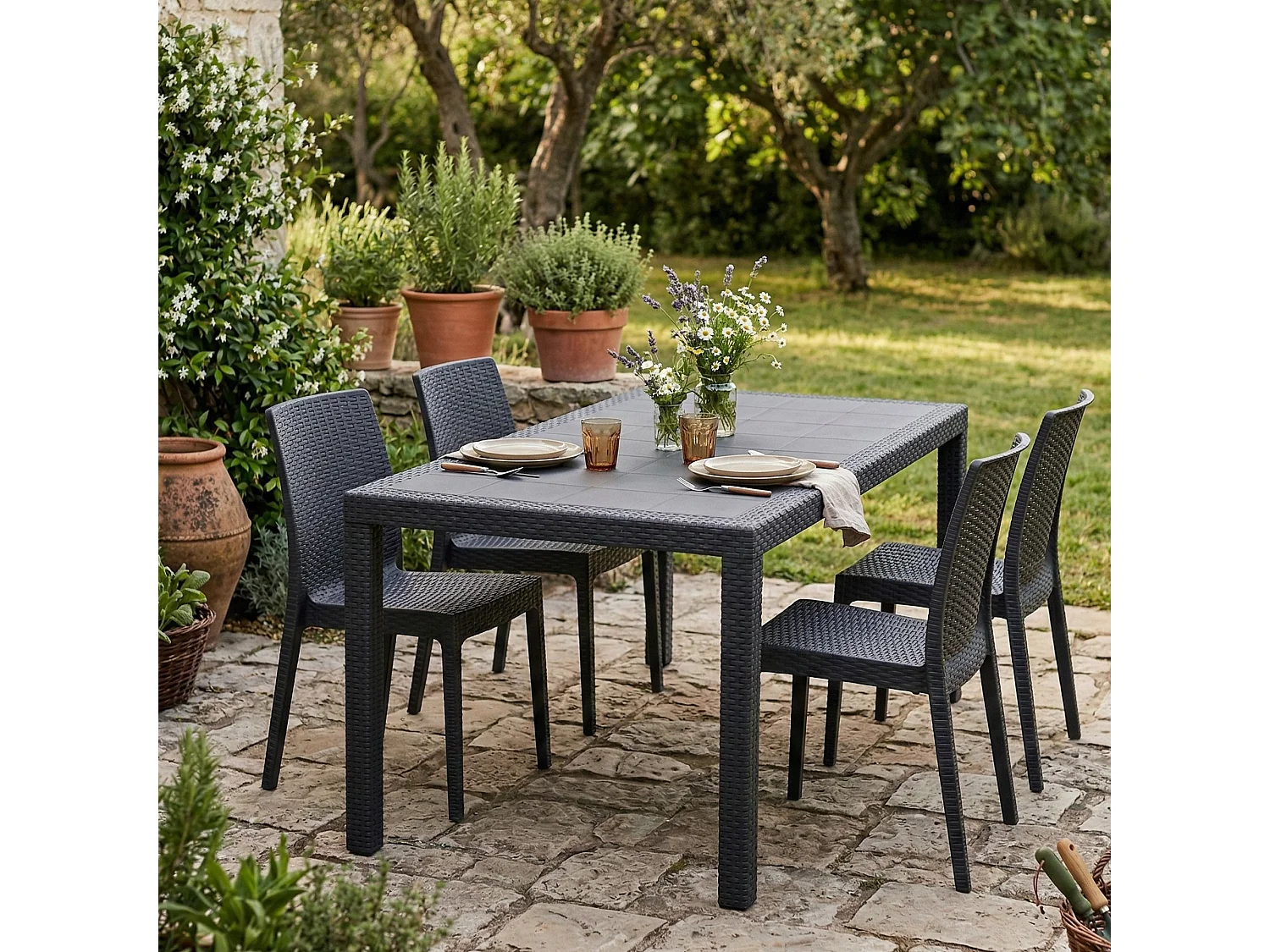 Table d'extérieur Portici, Étagère à manger rectangulaire, Table de jardin polyvalente effet rotin, 100% Made in Italy, 150x90h72 cm, Anthracite
