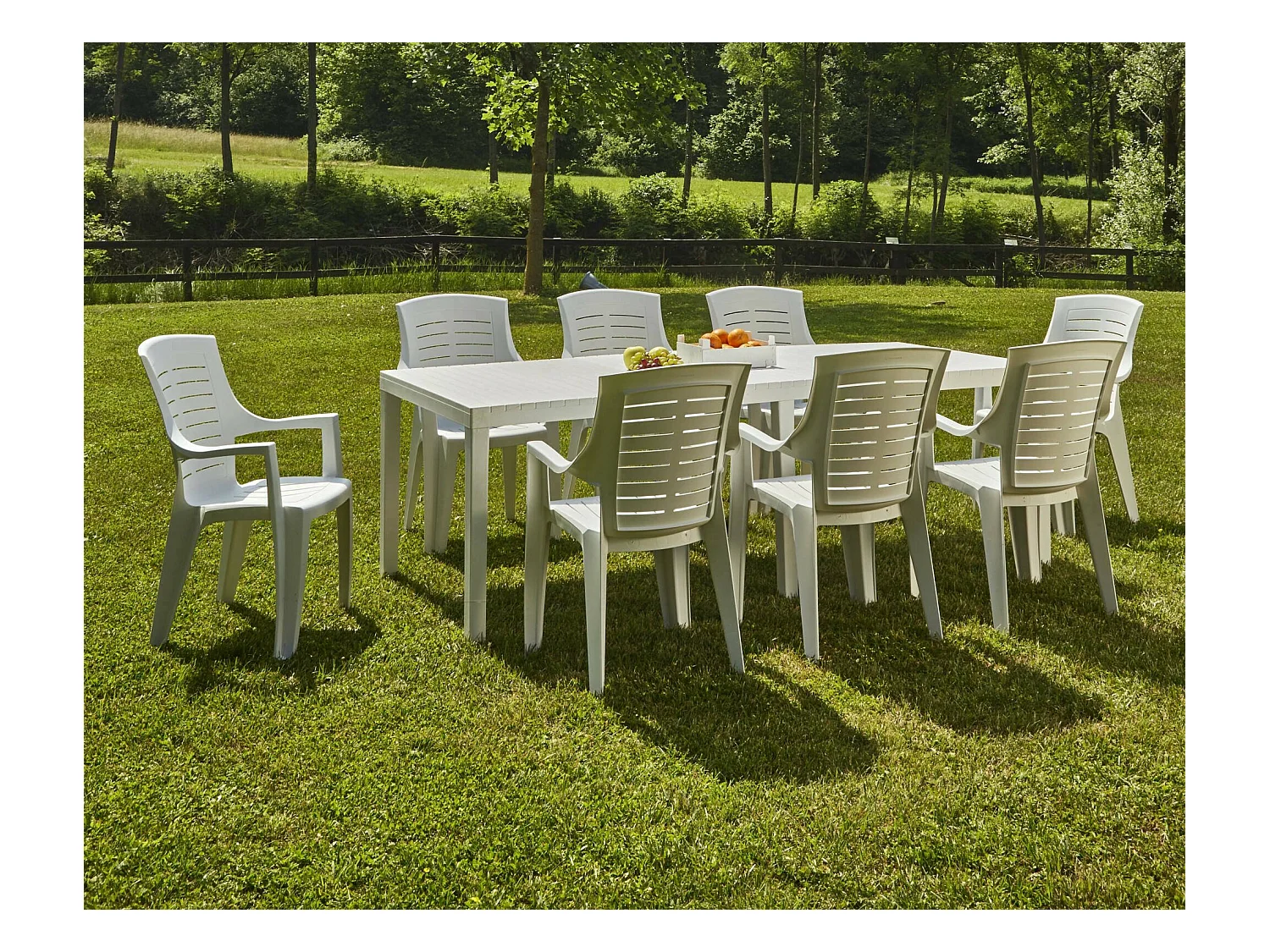 Mesa de jardín Susa, Mesa de comedor extensible rectangular, Mesa de jardín extensible 100% Made in Italy, 150x90h72 cm, Blanco