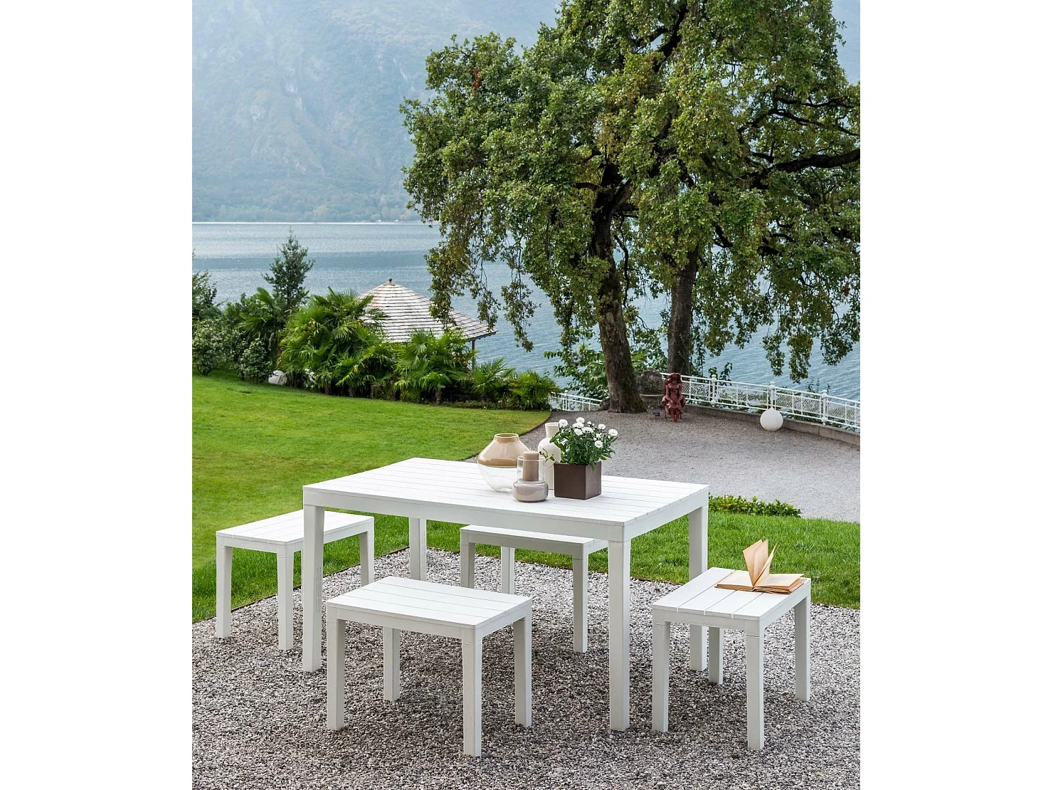 Set salon dextérieur Dmascar, Ensemble de jardin avec 1 table rectangulaire et 4 bancs, Ensemble d'intérieur et d'extérieur pour Pic Nic, 100% Made in Italy, Blanc