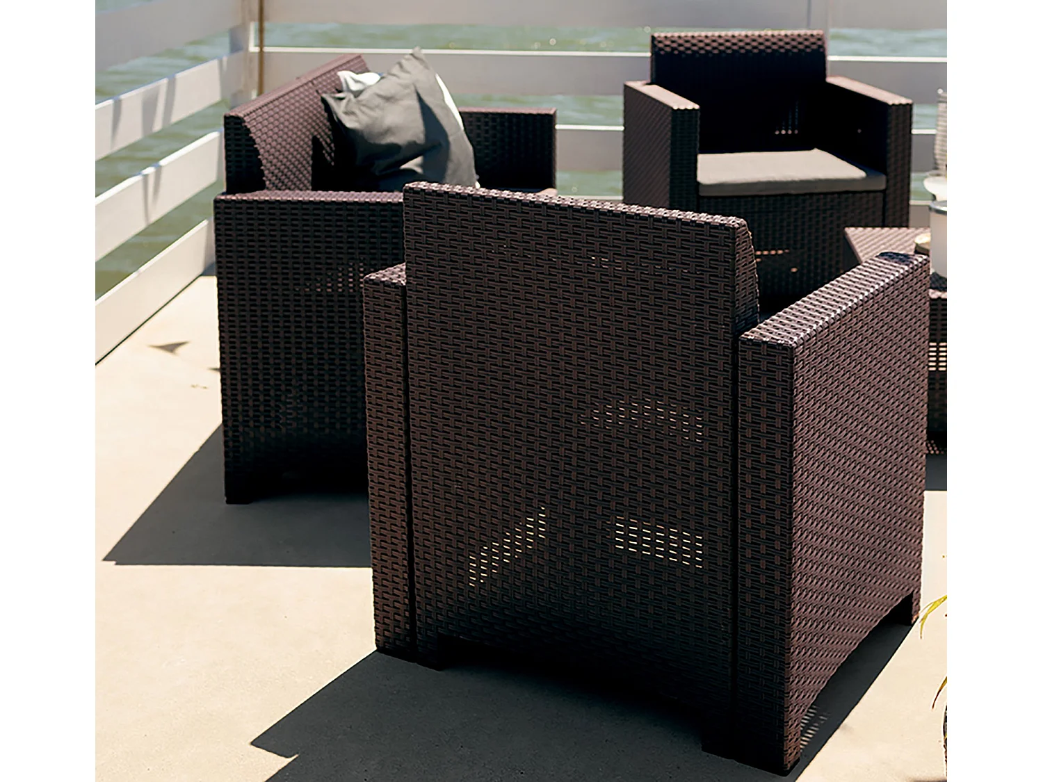 Ensemble de salon d'extérieur Venere, Ensemble de jardin avec coussins, Ensemble de salon d'intérieur effet rotin, 100% Made in Italy, Marron