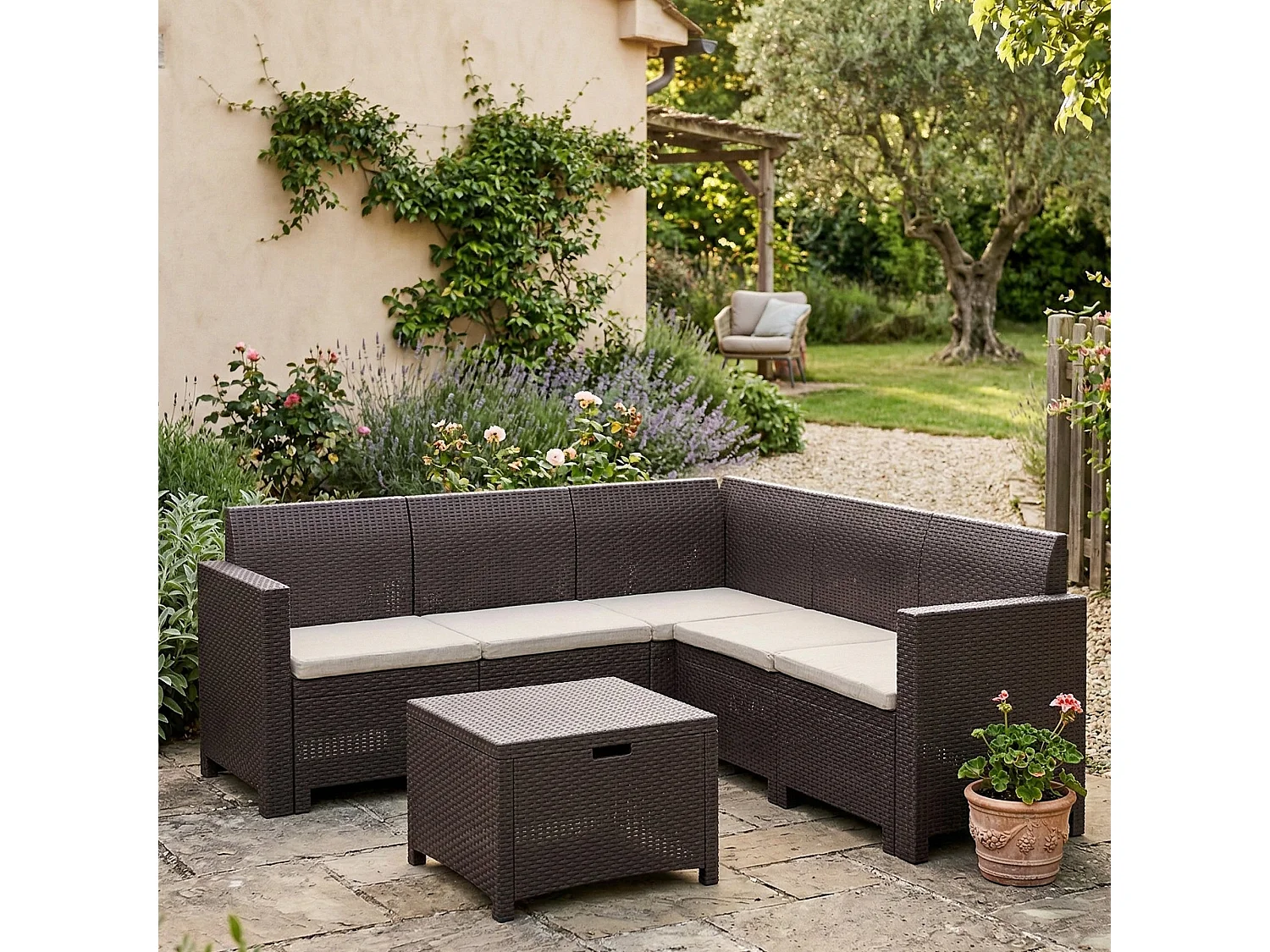 Ensemble de salon d'extérieur Eris, Ensemble de jardin avec coussins, Ensemble de salon d'intérieur effet rotin, 100% Made in Italy, Marron