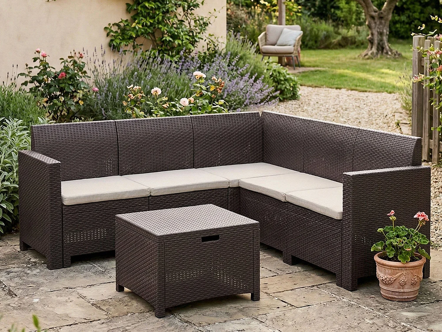Lounge-Set für den AuÃŸenbereich Eris, Garten-Set mit Kissen, Lounge-Set für den Innenbereich in Rattan-Optik, 100 % Made in Italy, Braun