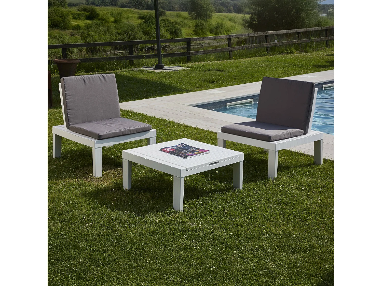 Ensemble de salon d'extérieur Dbaggi, Composition de jardin avec 2 sièges avec dossier et 1 module multifonction, Lounge avec coussins, 100% Made in Italy, Blanc
