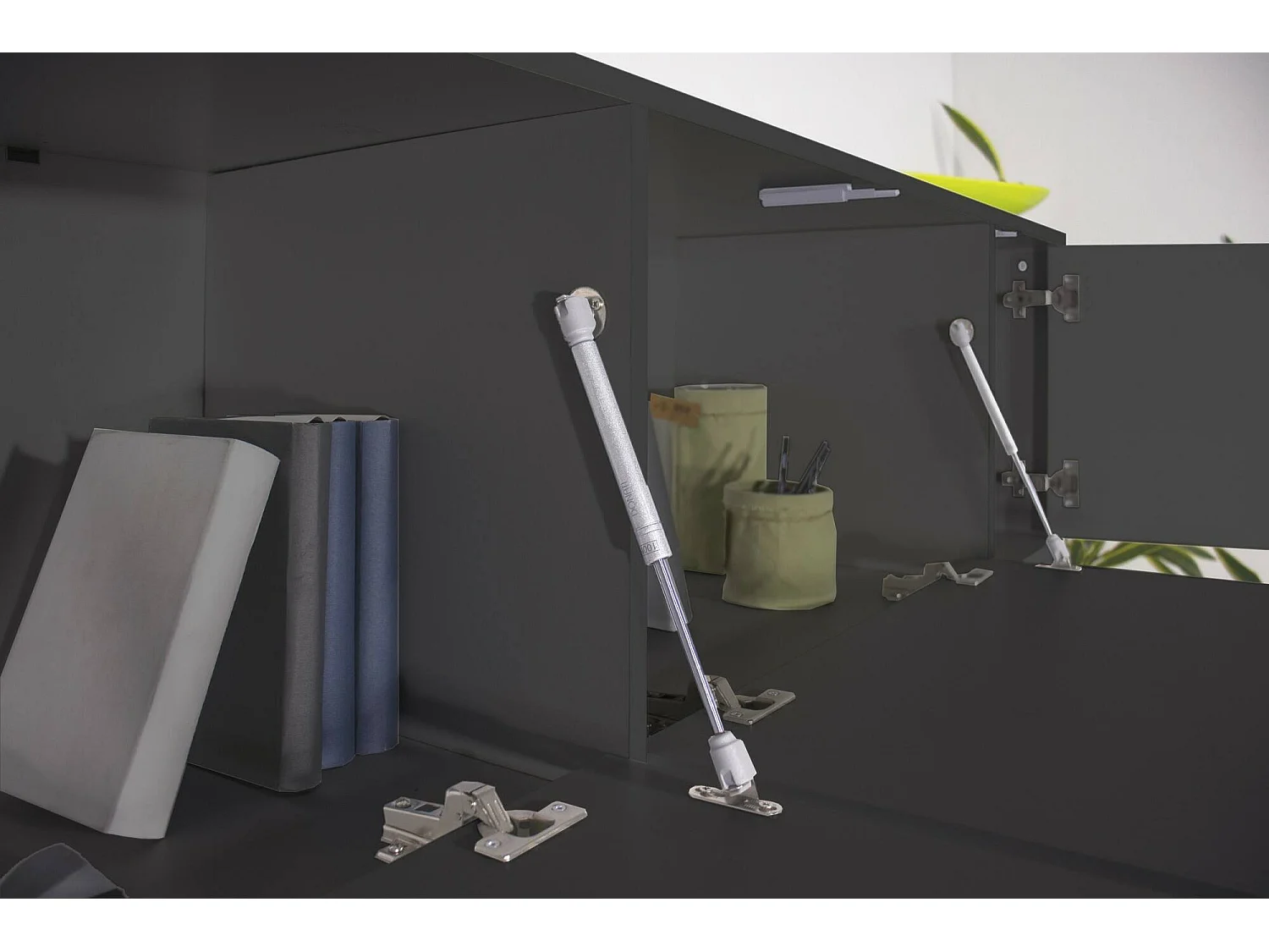 Aparador Virginio, Aparador de cocina con 7 puertas, Buffet de salón, 100% Made in Italy, cm 200x41h86, Antracita Brillo