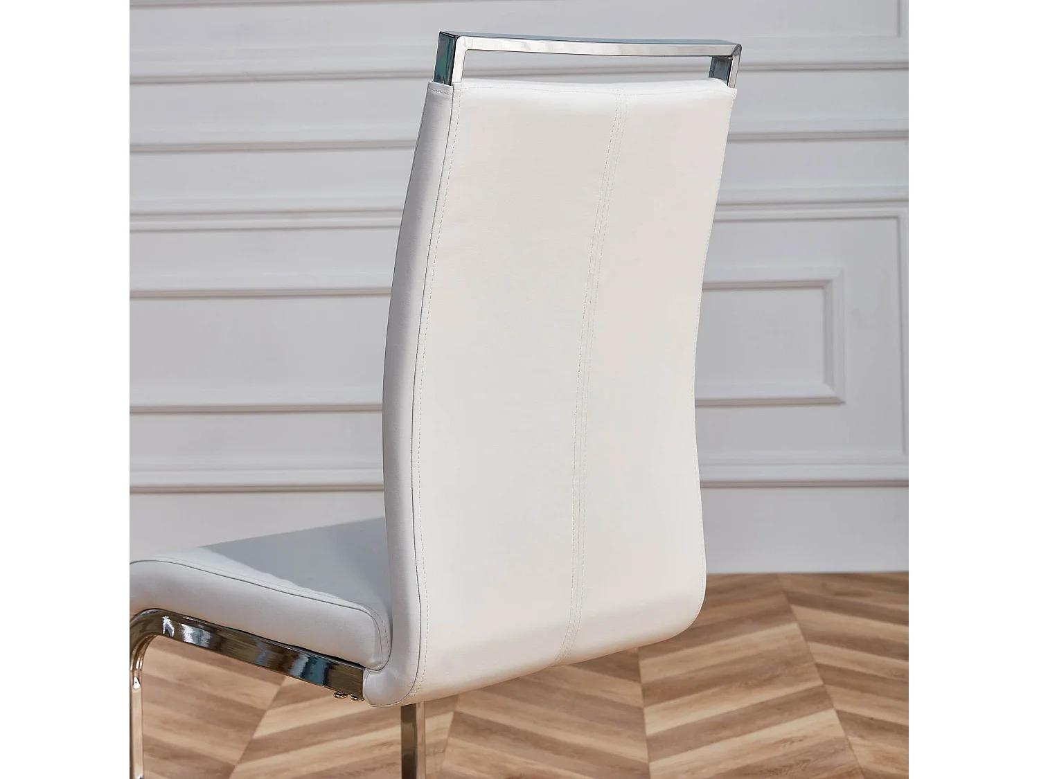 Lot de 4 Chaises cantilever en similicuir - structure en métal chromé - Blanc