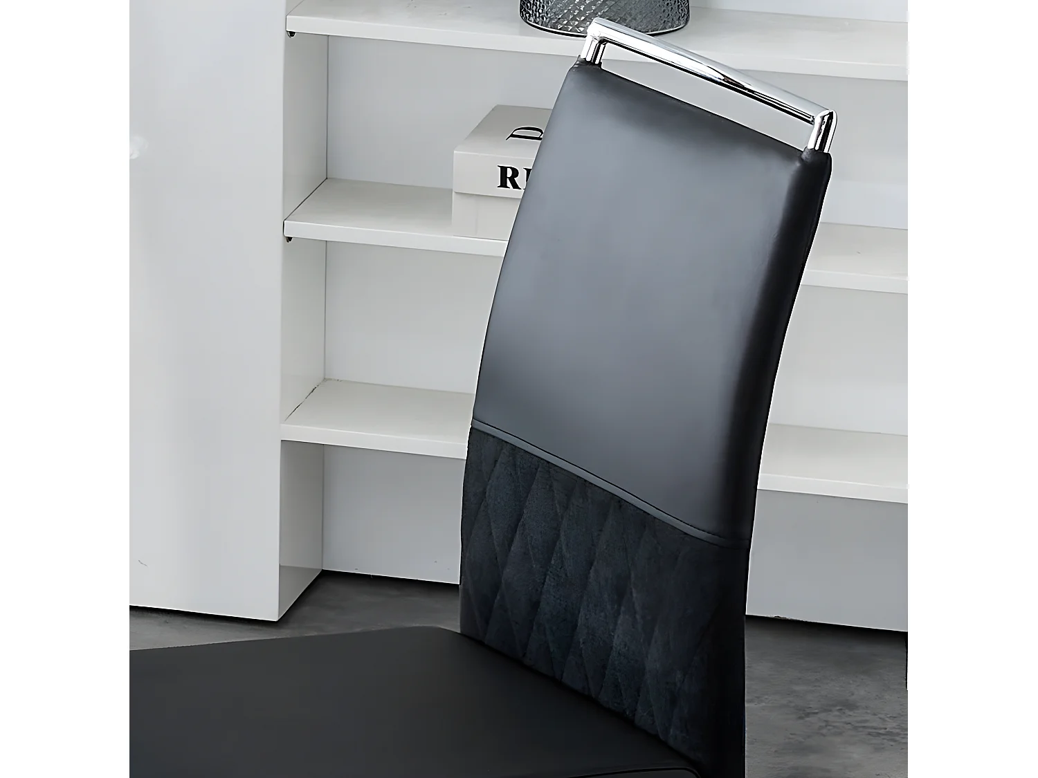 Lot de 4 chaises de salle à manger - dossier en similicuir et lin - noir