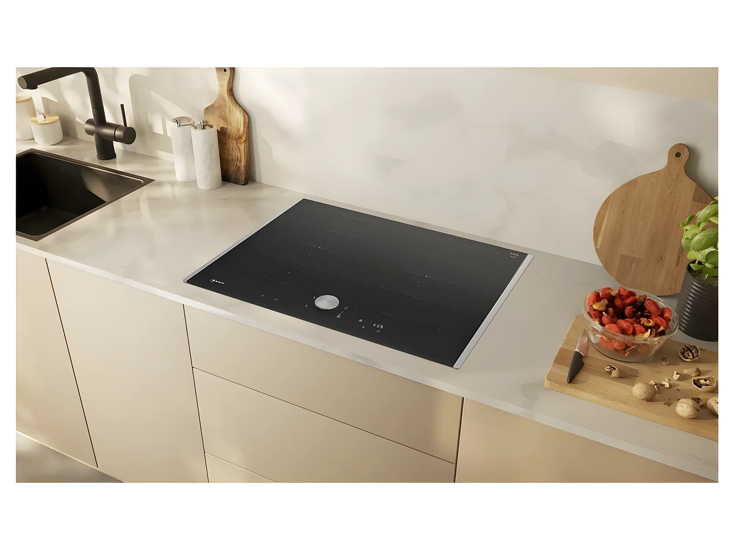 Neff Table de cuisson induction 71cm 4 feux 7400w noir - T67TTX4L0