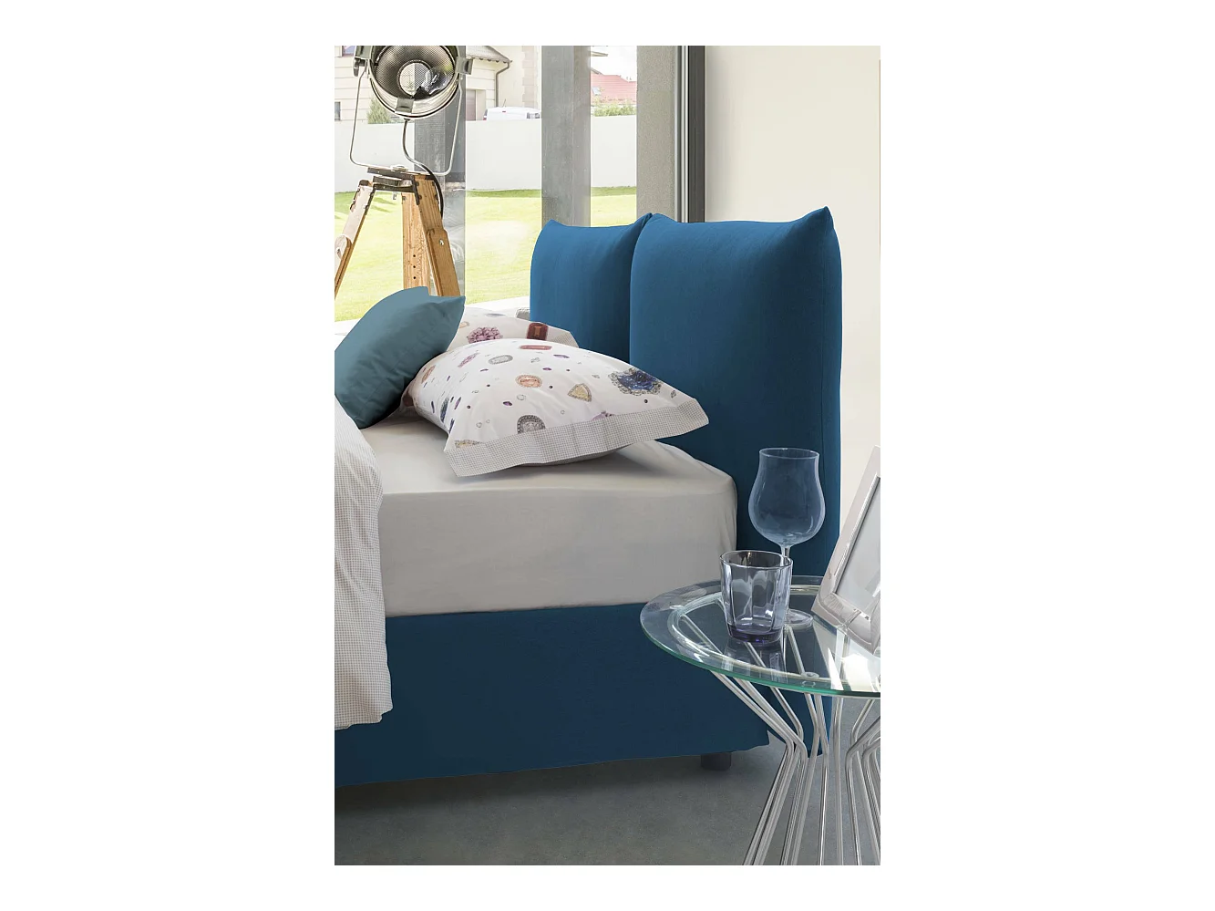 Letto matrimoniale Cristyn, Letto contenitore con rivestimento in tessuto, 100% Made in Italy, Apertura frontale, con materasso Cm 160x200 incluso, Blu
