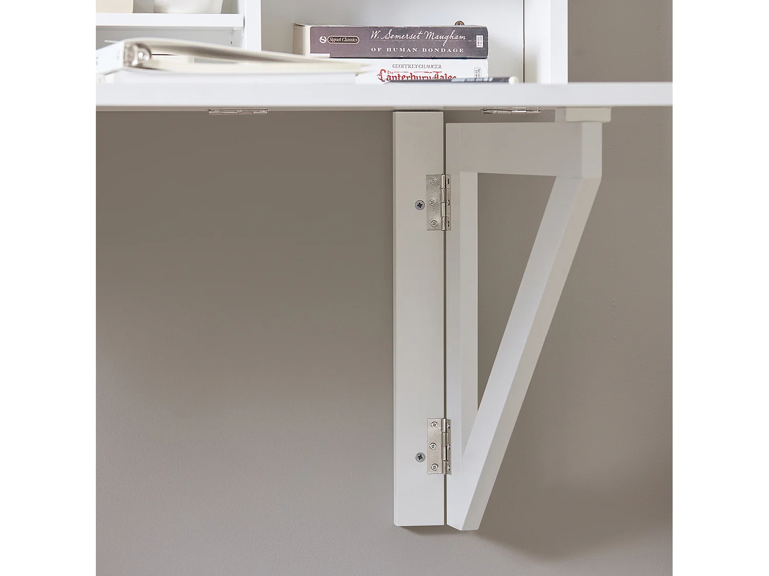 SoBuy Bureau Pliable Mural avec Étagère de Rangement Suspendue, Bureau Mural Rabattable, Bureau d'ordinateur Portable Mural FWT07-II-W