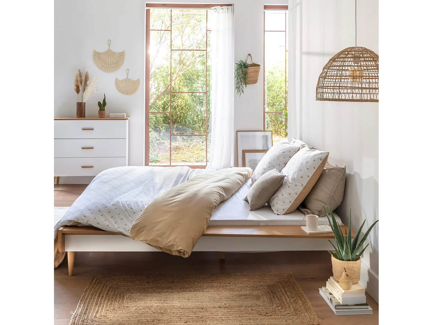 Lit SMOOTHCLOUD 140x190 cm en bois naturel