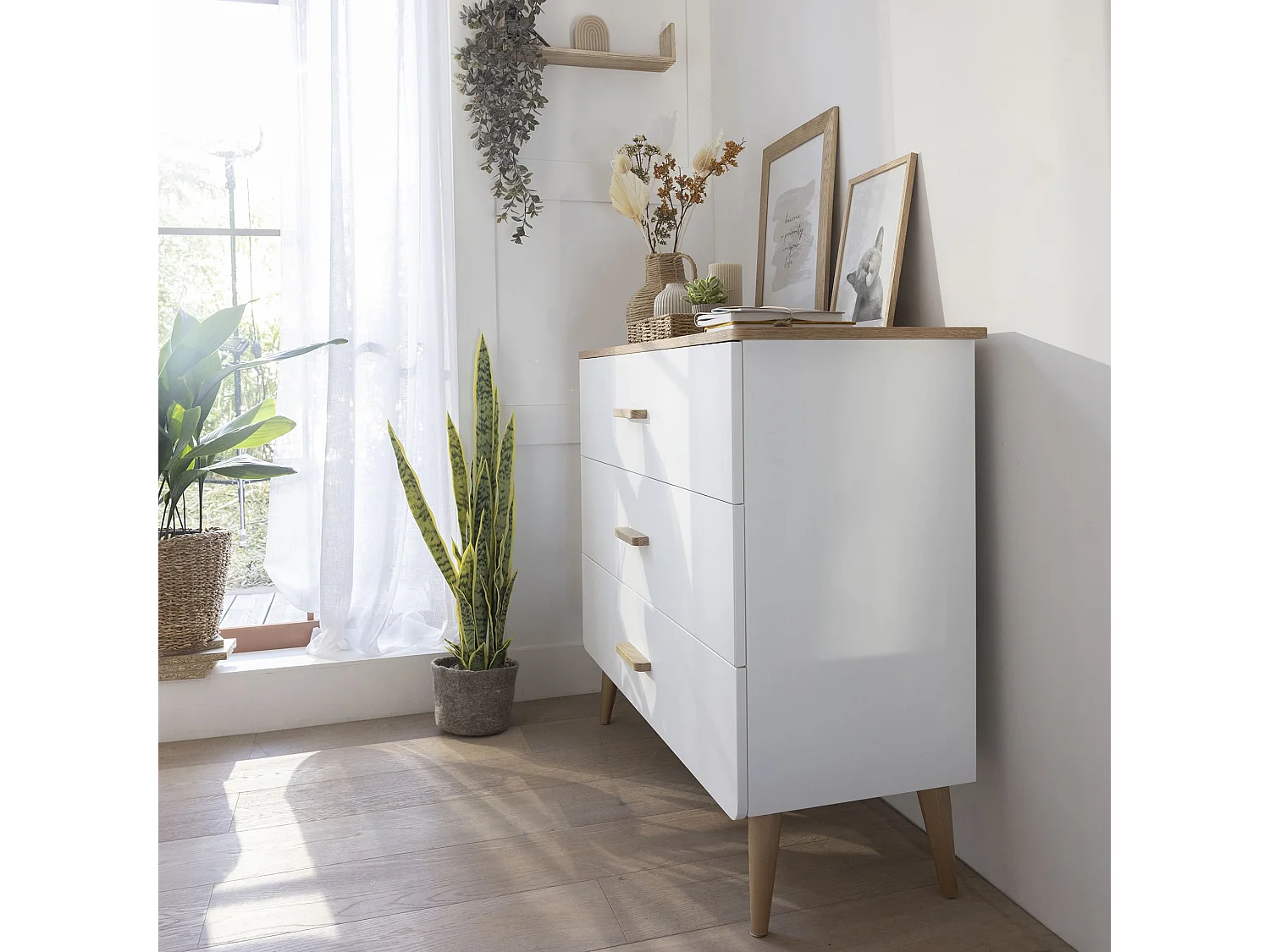 Commode SMOOTHCLOUD en bois naturel et blanc