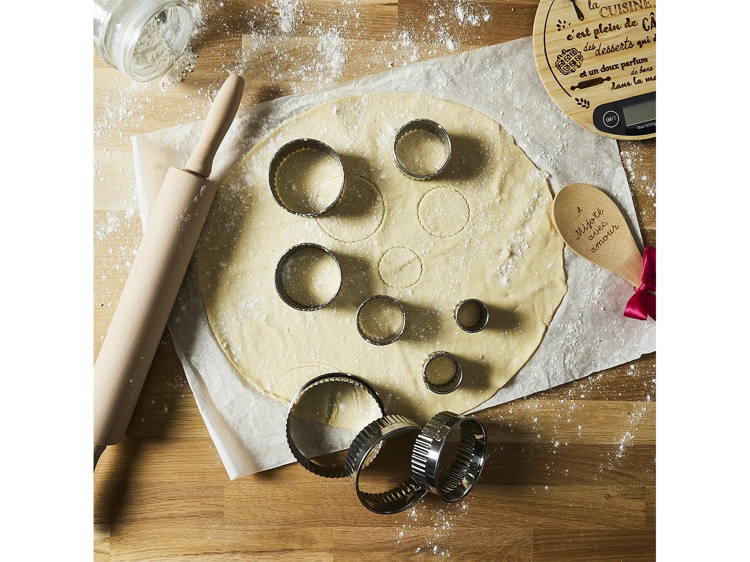 Lot de 9 Emporte-Pièces "Mamie Lily" 9cm Argent