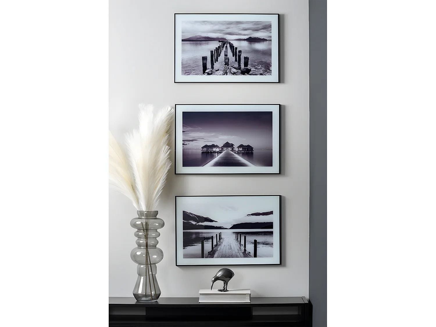 Cadre et photo d'art noir et blanc Poles in Water Noir  Present Time