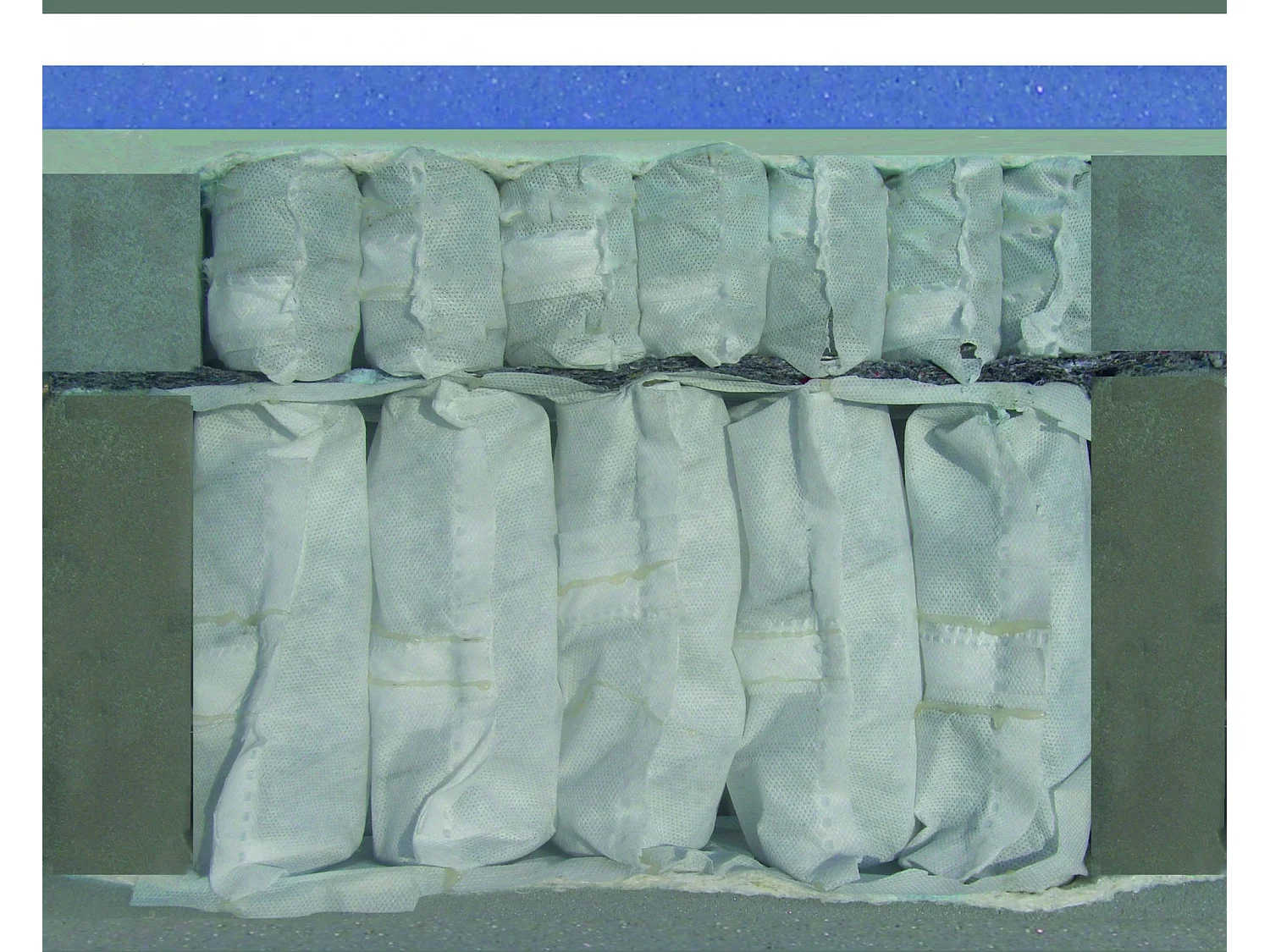 Matelas simple Dmili, orthopédique en mousse à mémoire de forme et microressorts ensachés, 100% Made in Italy, anti-acariens et hypoallergénique, 80x190h37 cm