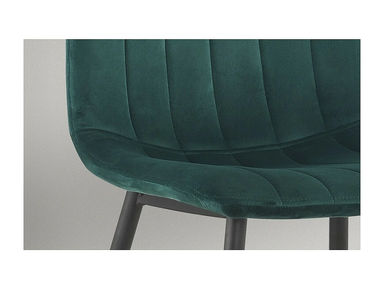 Cadeira BRUCE Veludo Verde, dimensões: H86 x L45 x P55 cm, ideal para uma sala de jantar design e moderna.