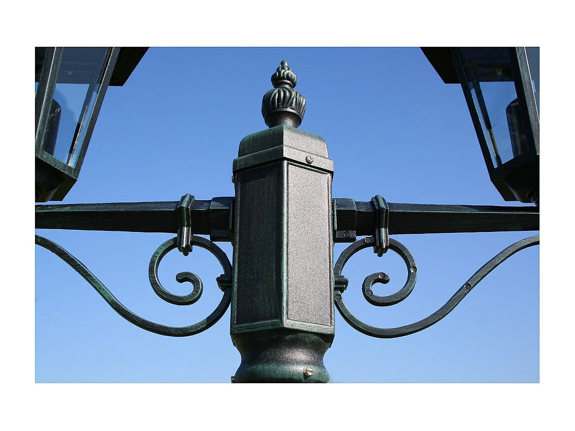 Lampadaire extérieur double vert 215 x 215 x 215 cm 2402082