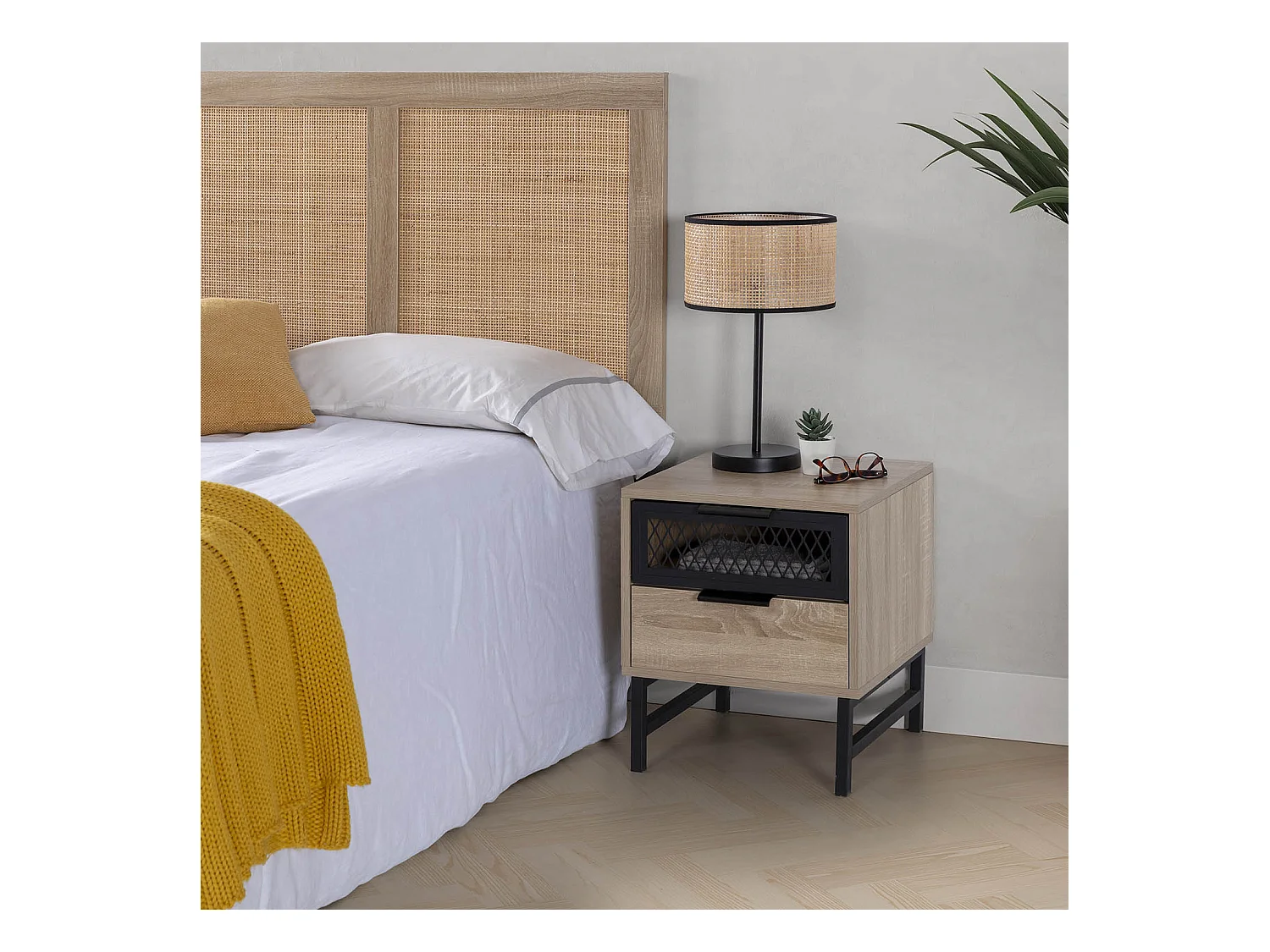 Mesita de noche Hera 1 puerta 1 cajón color madera