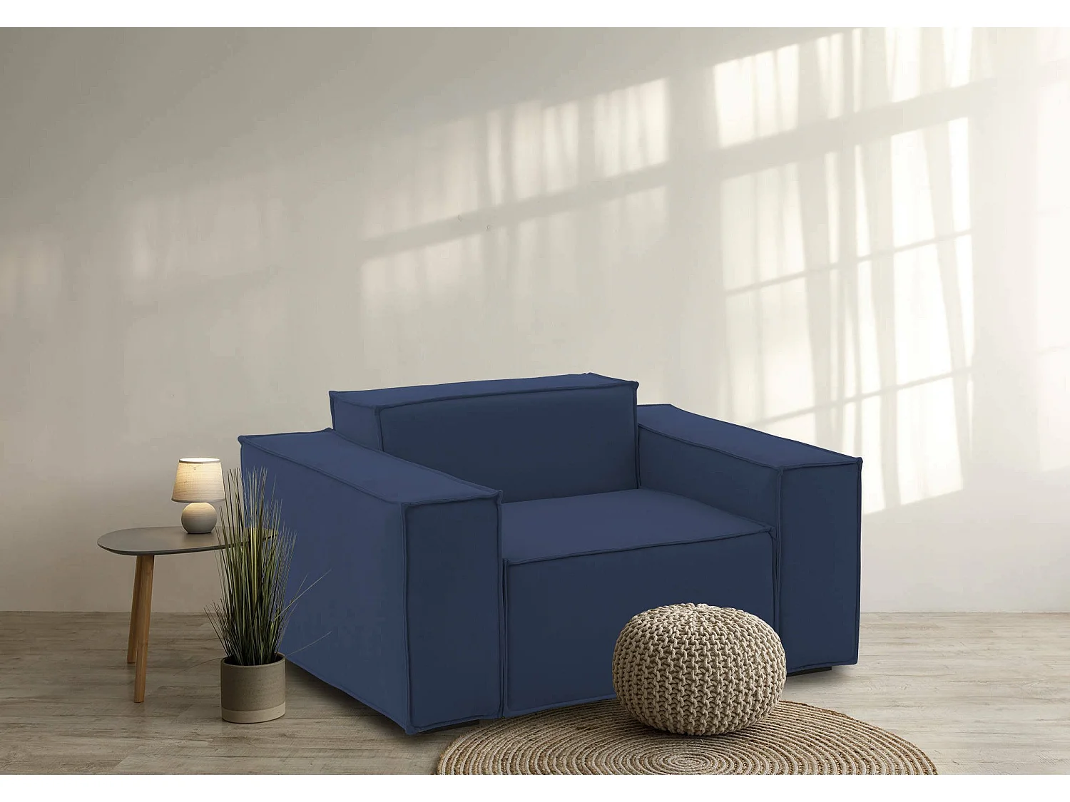 Fauteuil Emanuela, Fauteuil de salon, 100% Made in Italy, Fauteuil relaxant en tissu rembourré, 140x95h70 cm, Bleu