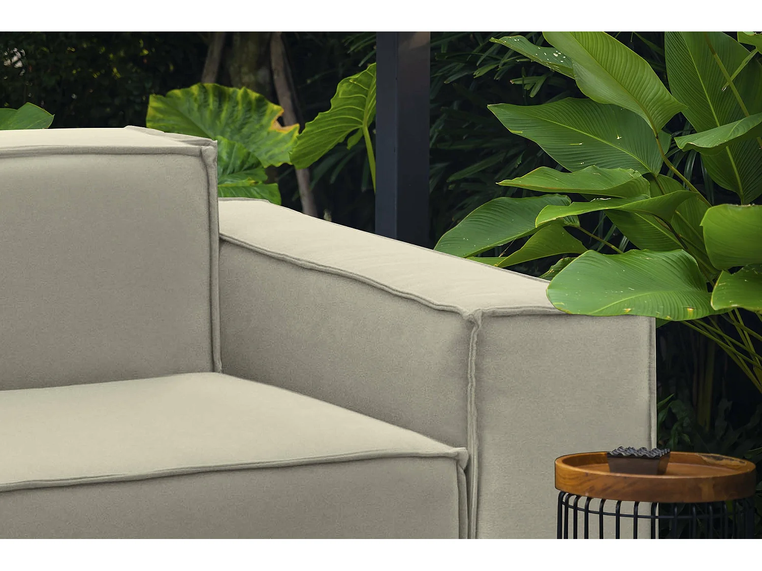 Fauteuil Emanuela, Fauteuil de salon, 100% Made in Italy, Fauteuil relaxant en tissu rembourré, 140x95h70 cm, Beige