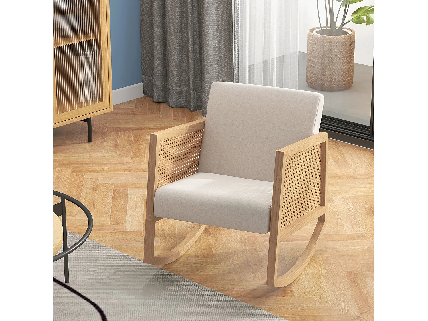 Fauteuil lounge à bascule style bohème chic - accoudoirs structure bois hévéa rotin - tissu toucher lin gris clair