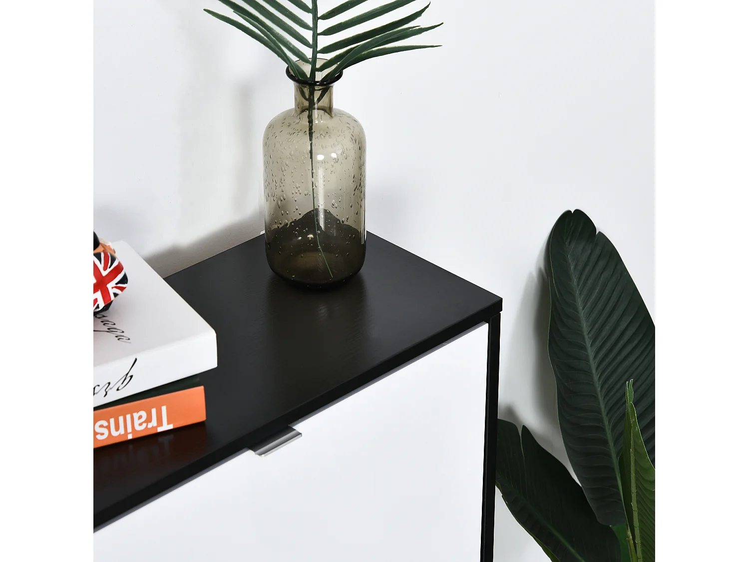 Meuble à chaussures 3 portes abattantes 3 compartiments MDF noir blanc laqué