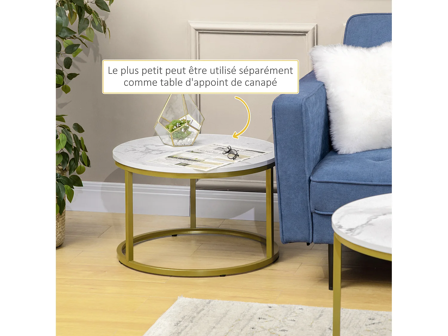 Lot de 2 tables basses gigognes rondes style art déco - acier doré panneaux aspect marbre blanc