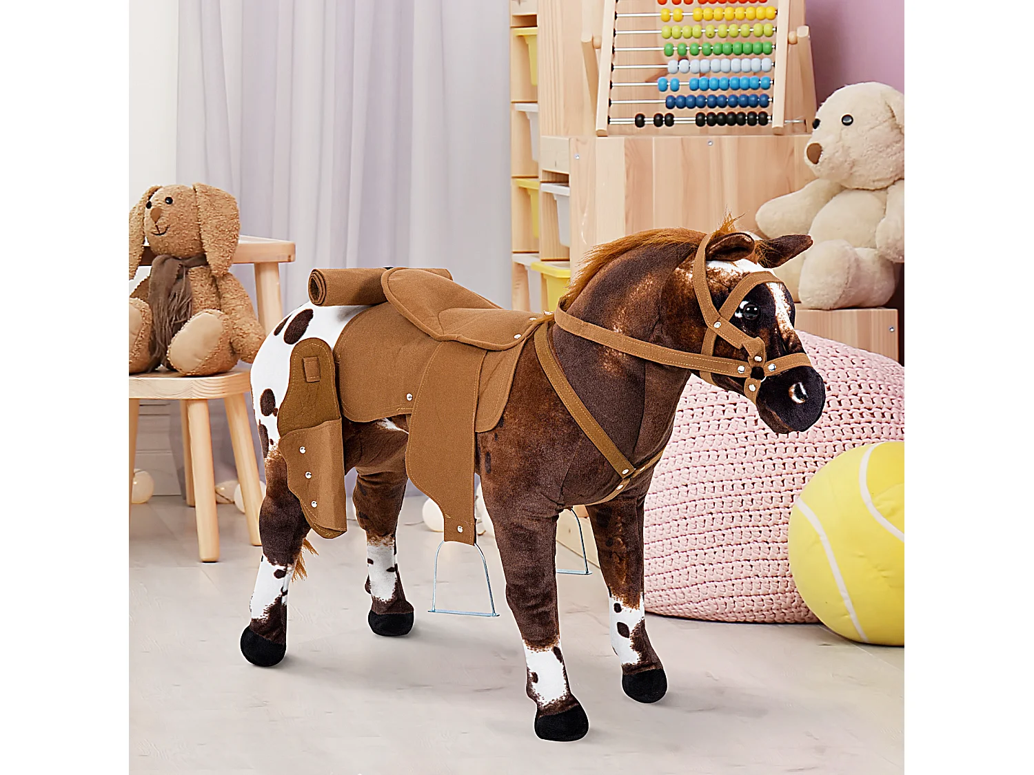 Cheval debout en peluche effets sonores hennissement et galop selle étrier rênes 85L x 28l x 60H marron blanc