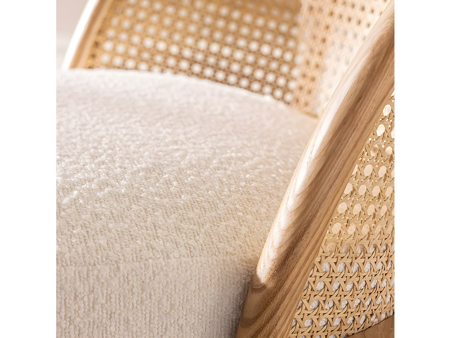 Candice - Fauteuil en tissu bouclette et rotin - Blanc