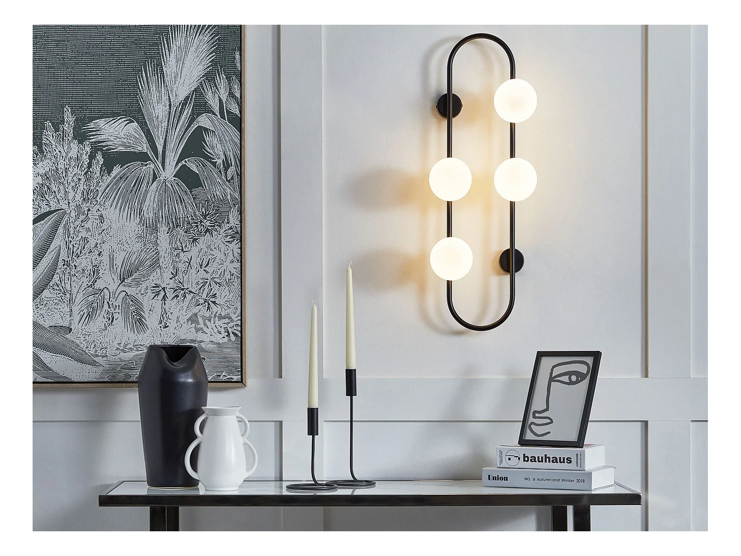 Wandleuchte Metall schwarz Glasschirm weiß Kugelform 4-flammig modern Yango