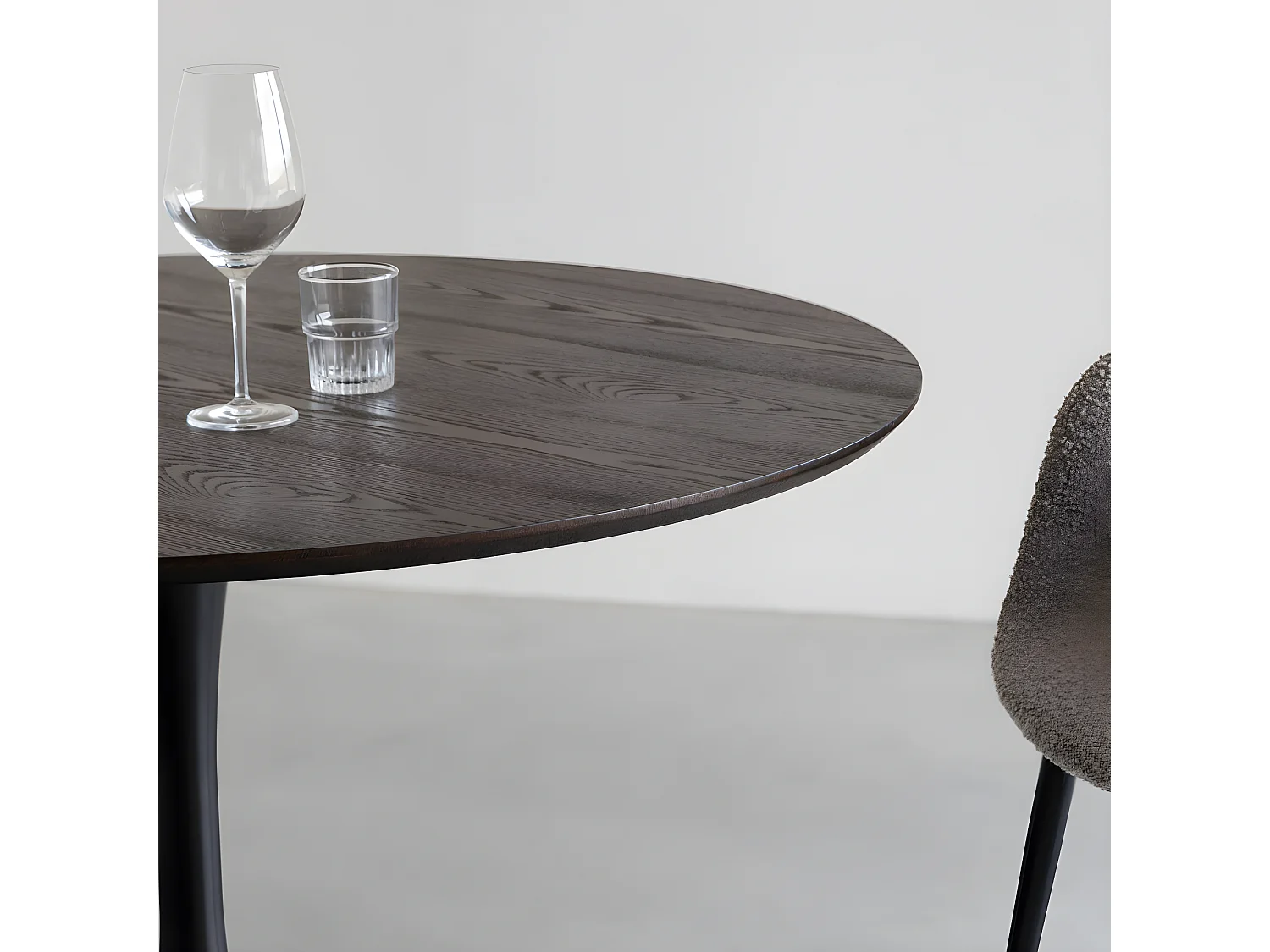 Raku - Table à manger 4 personnes ronde en bois et métal - Bois foncé