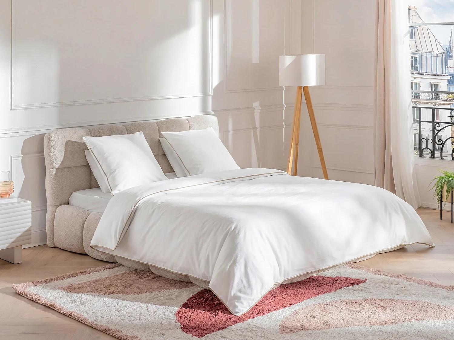 Parure de lit percale de coton 80 fils/cm² - Housse de couette 220 x 240 cm + 2 taies d'oreiller 63 x 63 cm - Blanc passepoil beige - AGAMI de PALACIO