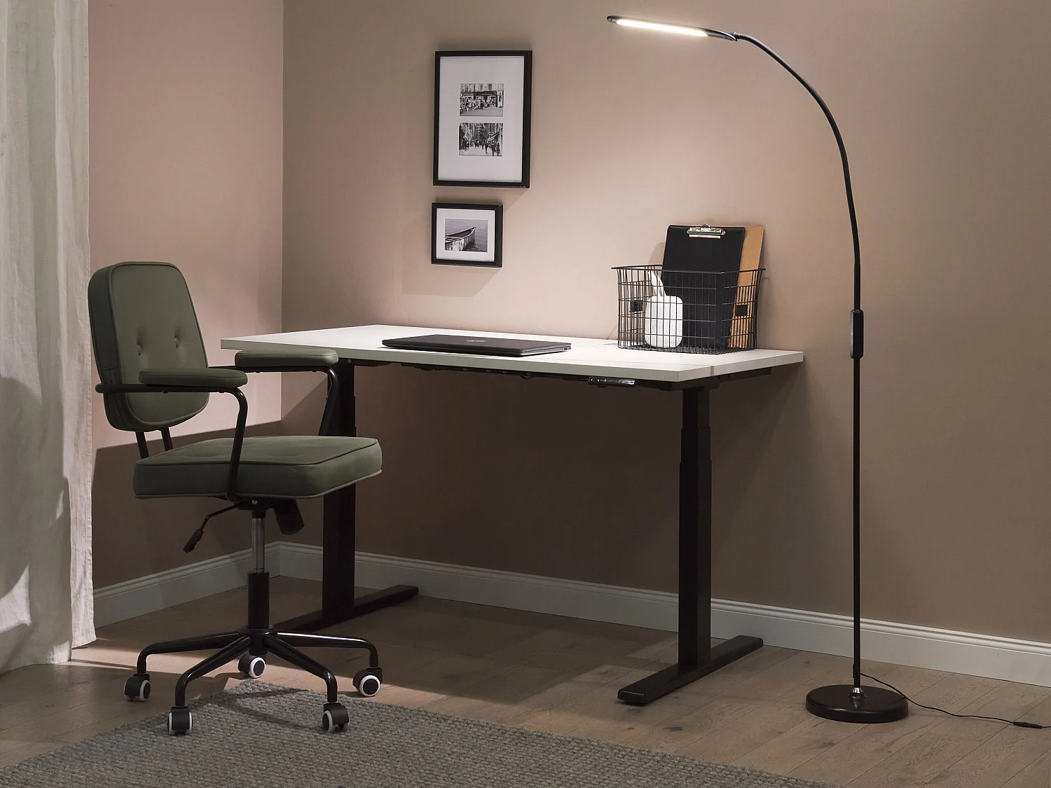 Lampadaire LED YANTIC Avec variateur Métal Noir