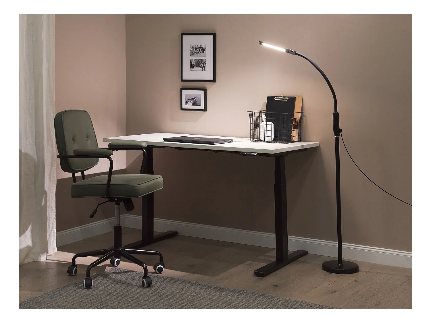 Multifunctionele LED vloer- en plafondlamp APUS Met dimmer Metaal Zwart