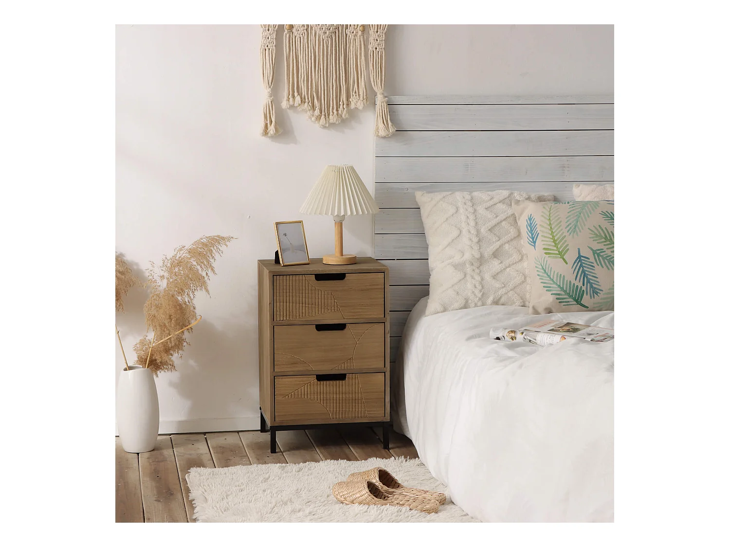 Table de Chevet de Style Scandinave avec 3 Tiroirs en Bois Compact