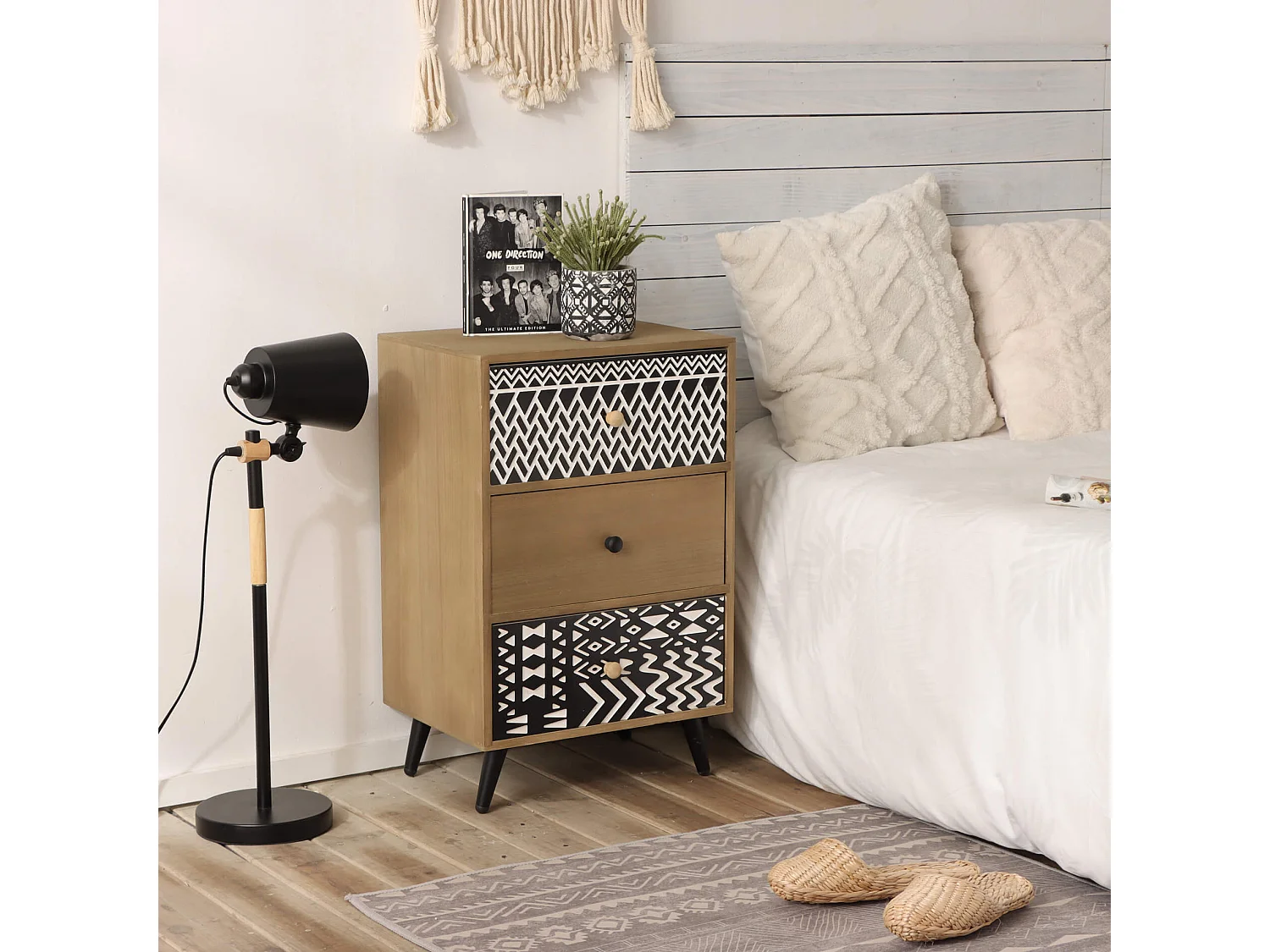 Table de Chevet avec 3 Tiroirs en Bois et Métal Style Boho Scandinave